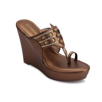 Svarnika Kohlapuri Wedge Heel - Antique