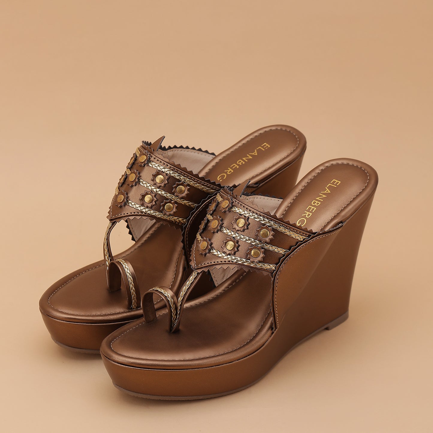 Svarnika Kohlapuri Wedge Heel - Antique