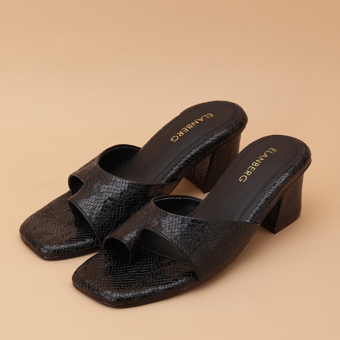 Ravenwood Textured Toe Ring Block Heel- Black