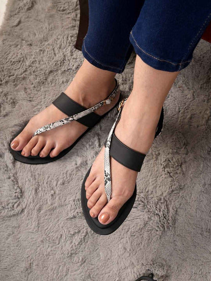 Onyra Luxe Thong Sandal- Black